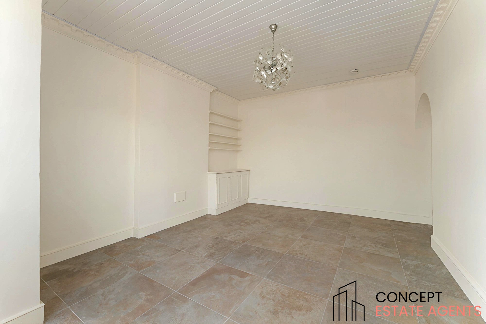 Flat Chichele Road in Greater London
