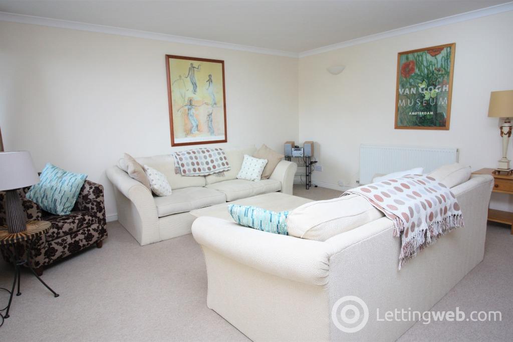 Flat Tower Place in City of Edinburgh