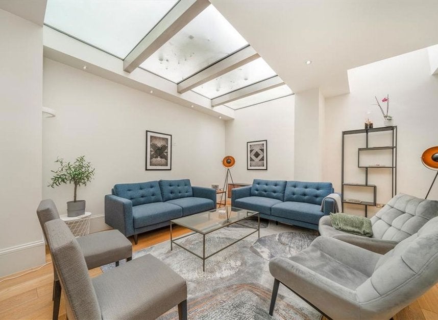 House Harewood Avenue in City of Westminster