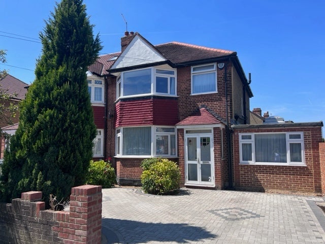 House Mossville Gardens in Greater London