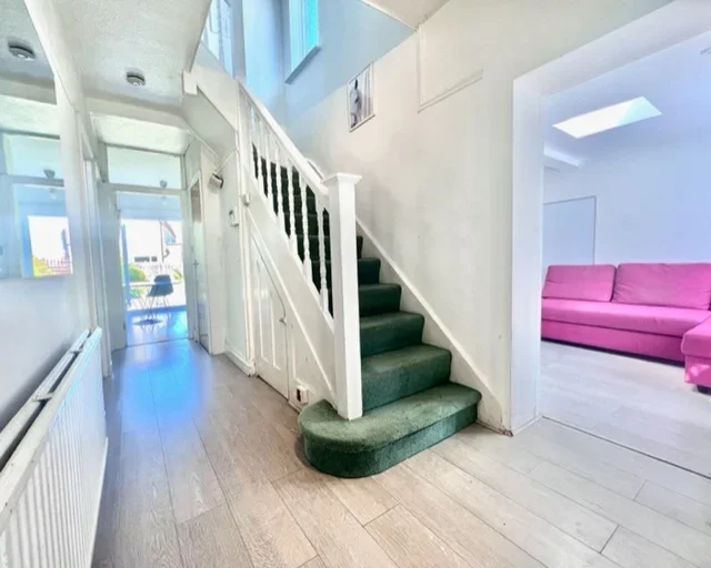 House Mossville Gardens in Greater London