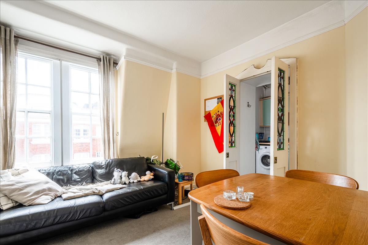 Flat Tavistock Place in Greater London