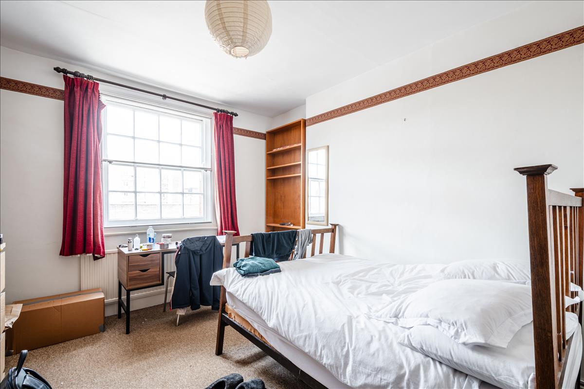 Flat Tavistock Place in Greater London