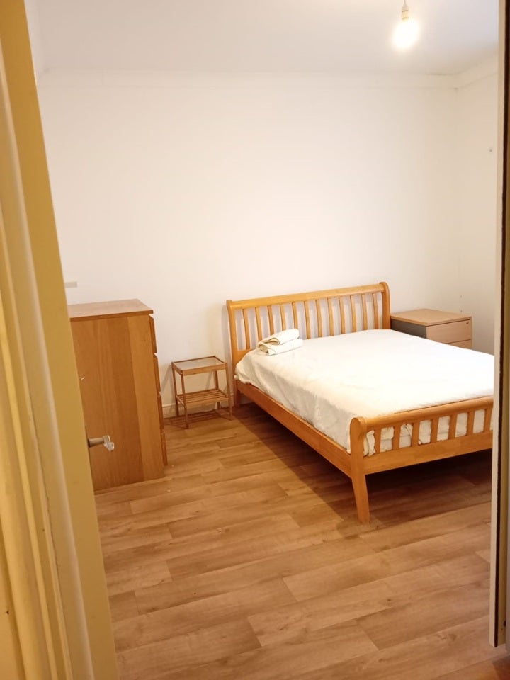 Room Whitehorse Lane in Greater London