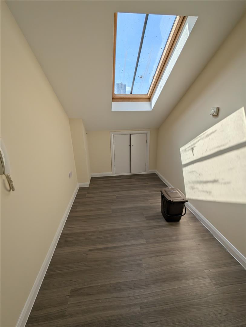 Flat Loates Lane in Watford