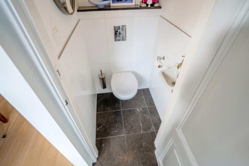 Tussenwoning te koop: Achterom 98, Delft
