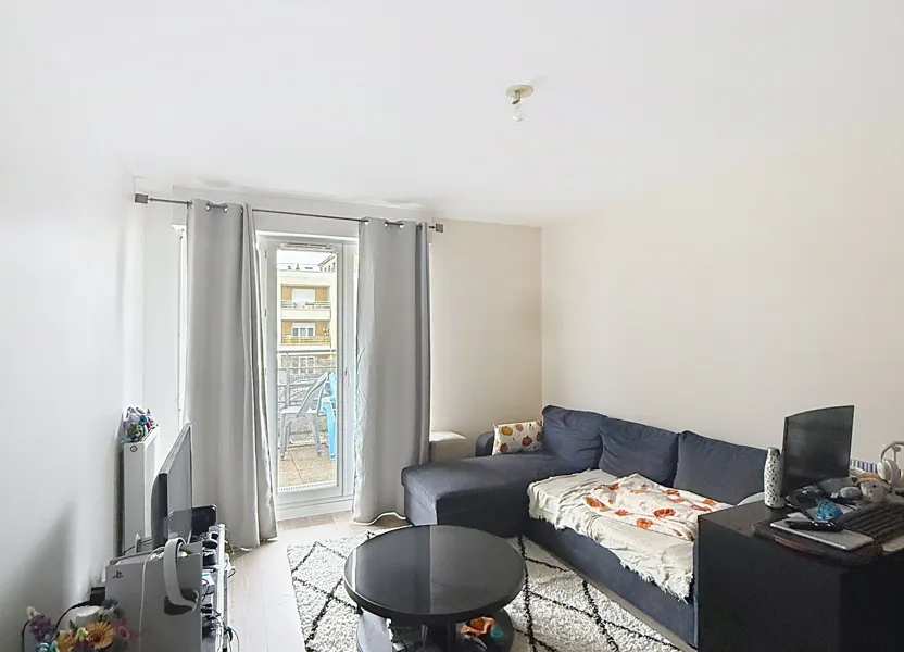 Flat Rue de la Nuit du 4 Août in Othis