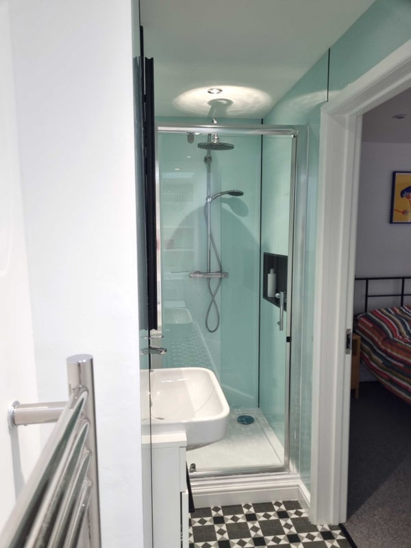 Room Edgington Road in Greater London