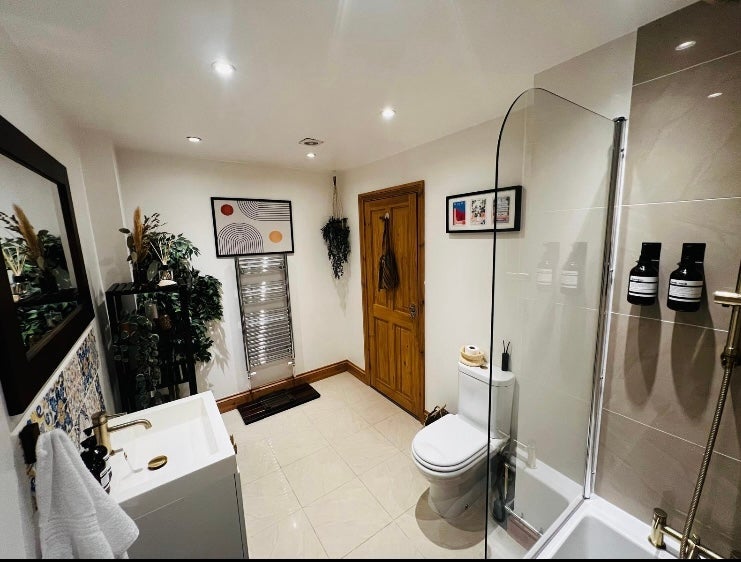 Room Landor Road in Greater London