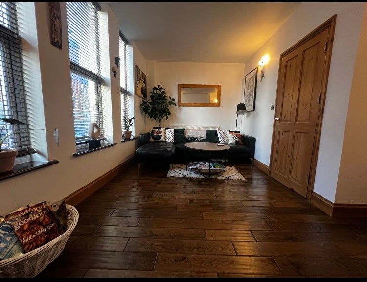 Room Landor Road in Greater London