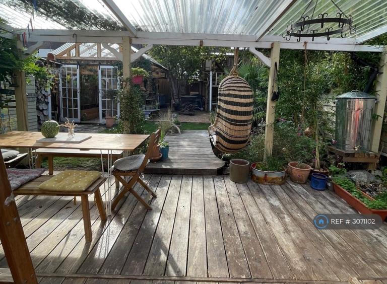 House The Glade in Greater London