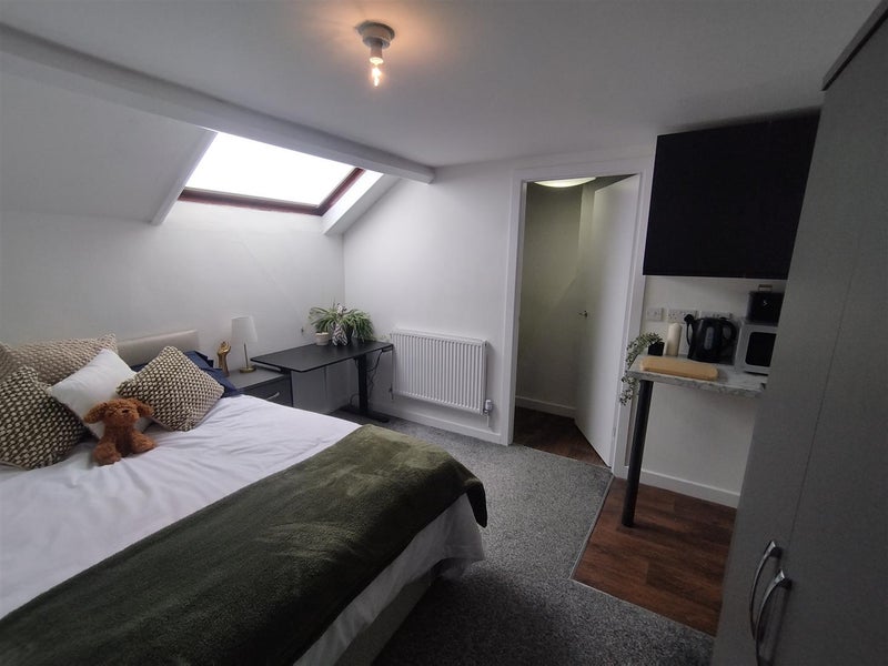Room St John Street in Mansfield Woodhouse