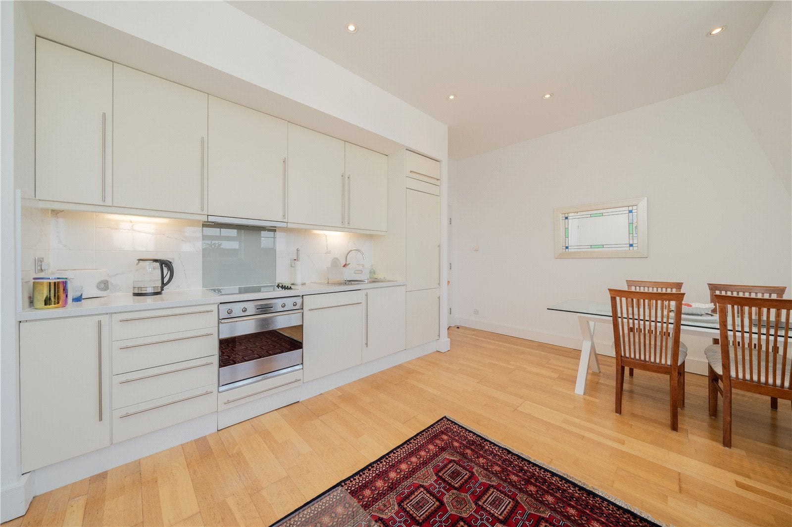 Flat Chepstow Place in City of Westminster