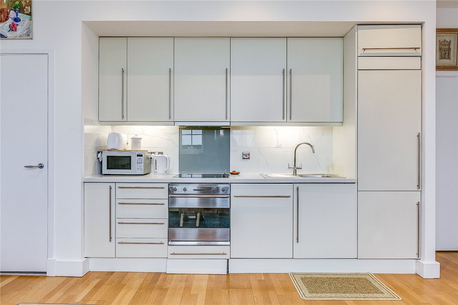 Flat Chepstow Place in City of Westminster