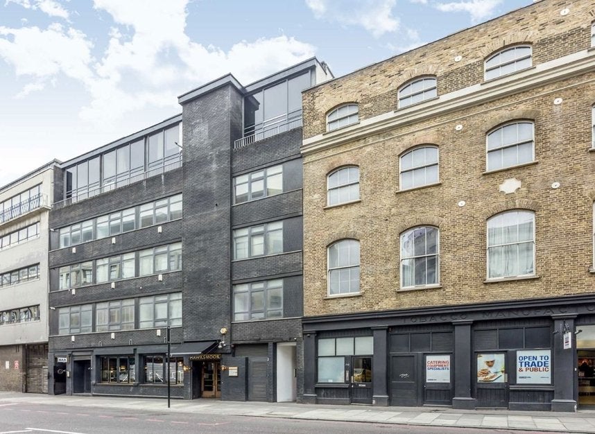 Flat Commercial Street in Greater London