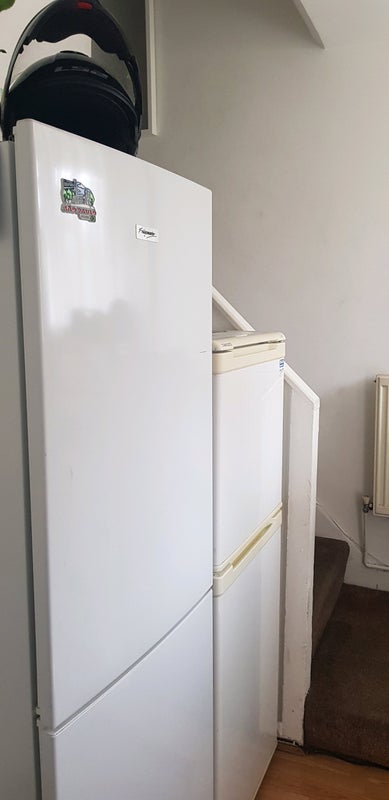 Room Deeley Road in Greater London