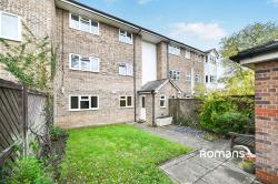 Flat St Andrews in Bracknell