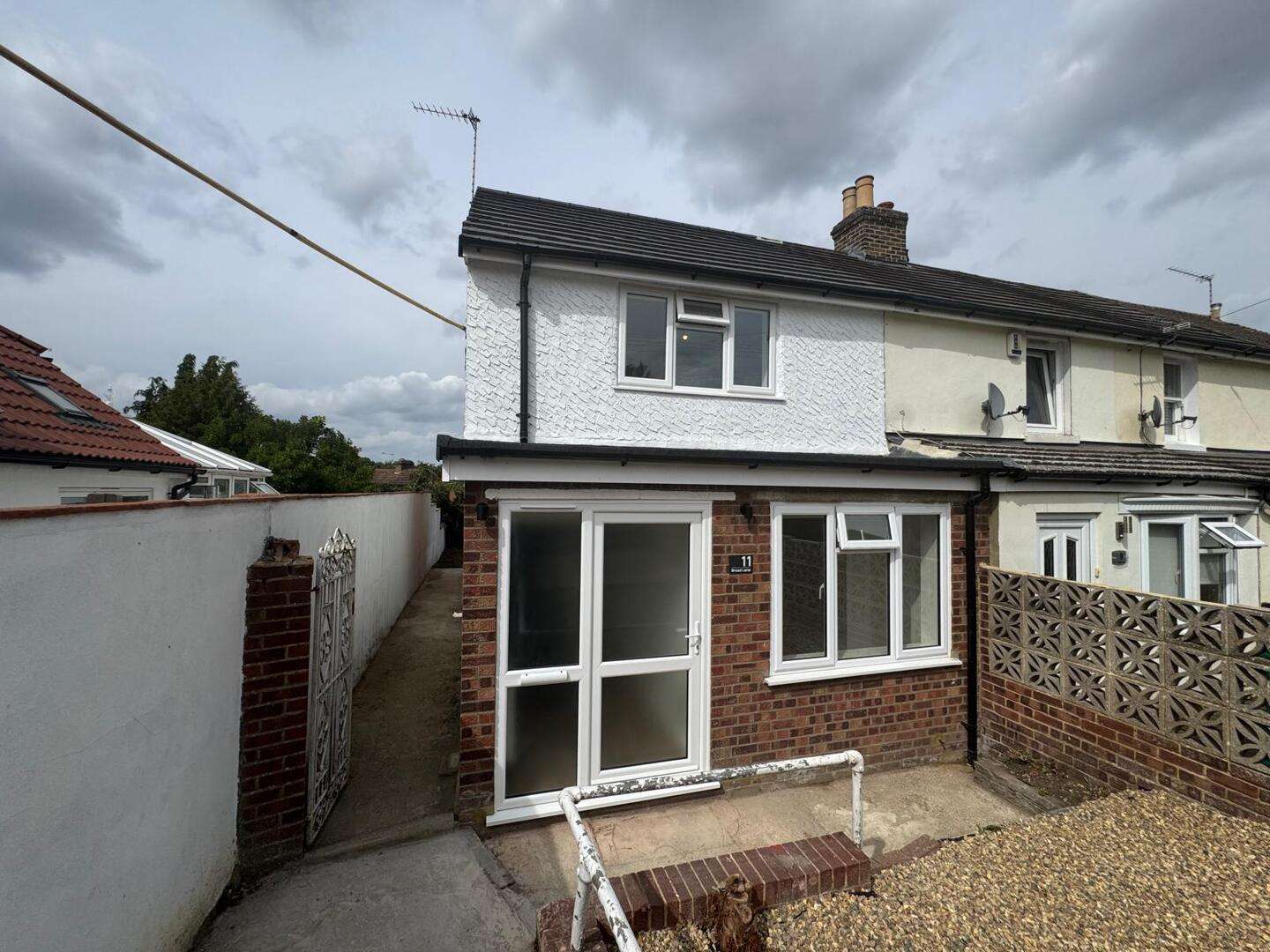 House Broad Lane in Dartford