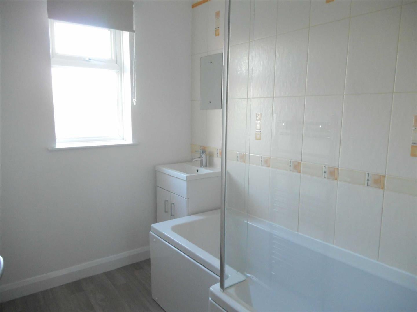 Flat Chaddesden Lane in Derby