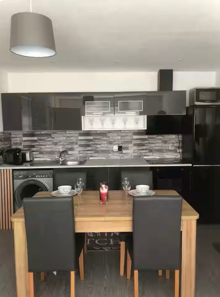 Flat Willoughby Lane in Greater London