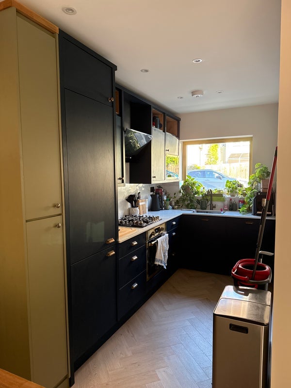 Room Kingsmead Road in Greater London