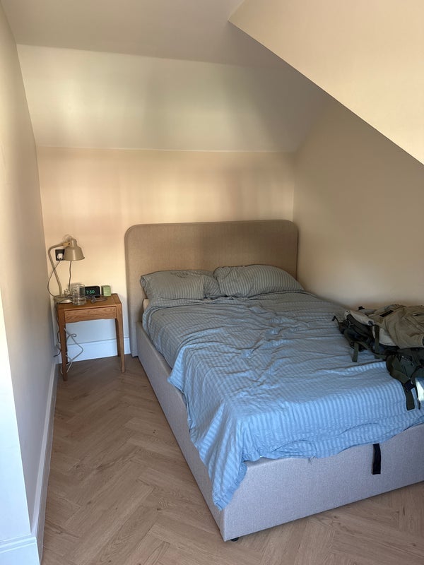 Room Kingsmead Road in Greater London