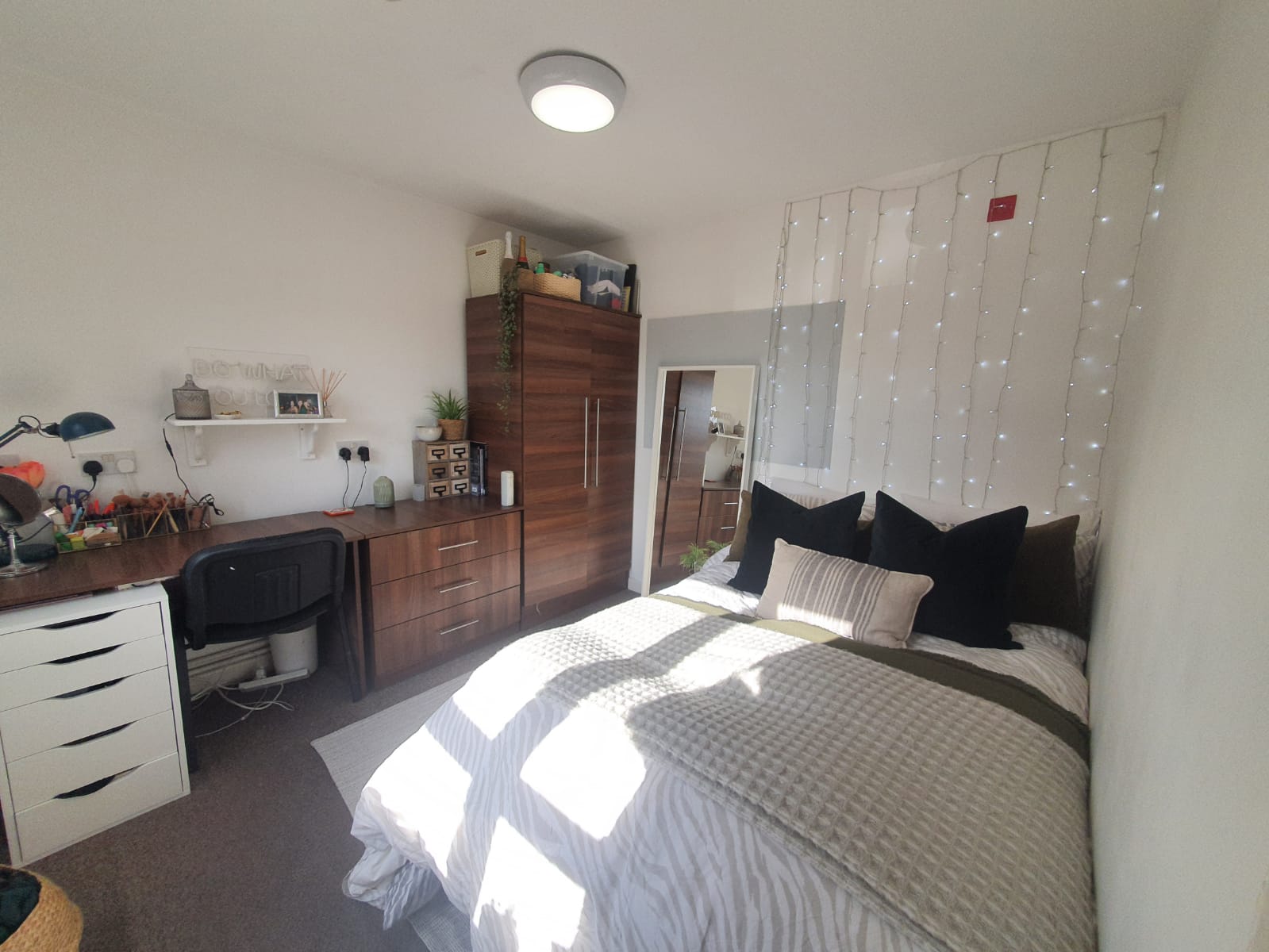 Room Russell Street in Nottingham