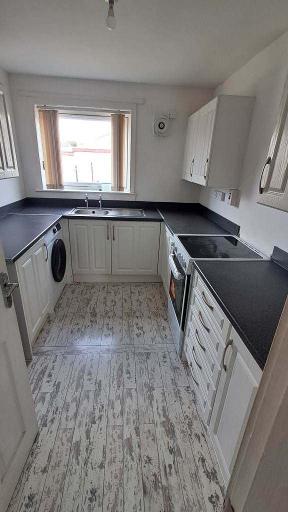 Flat Lindores Drive in Kirkcaldy