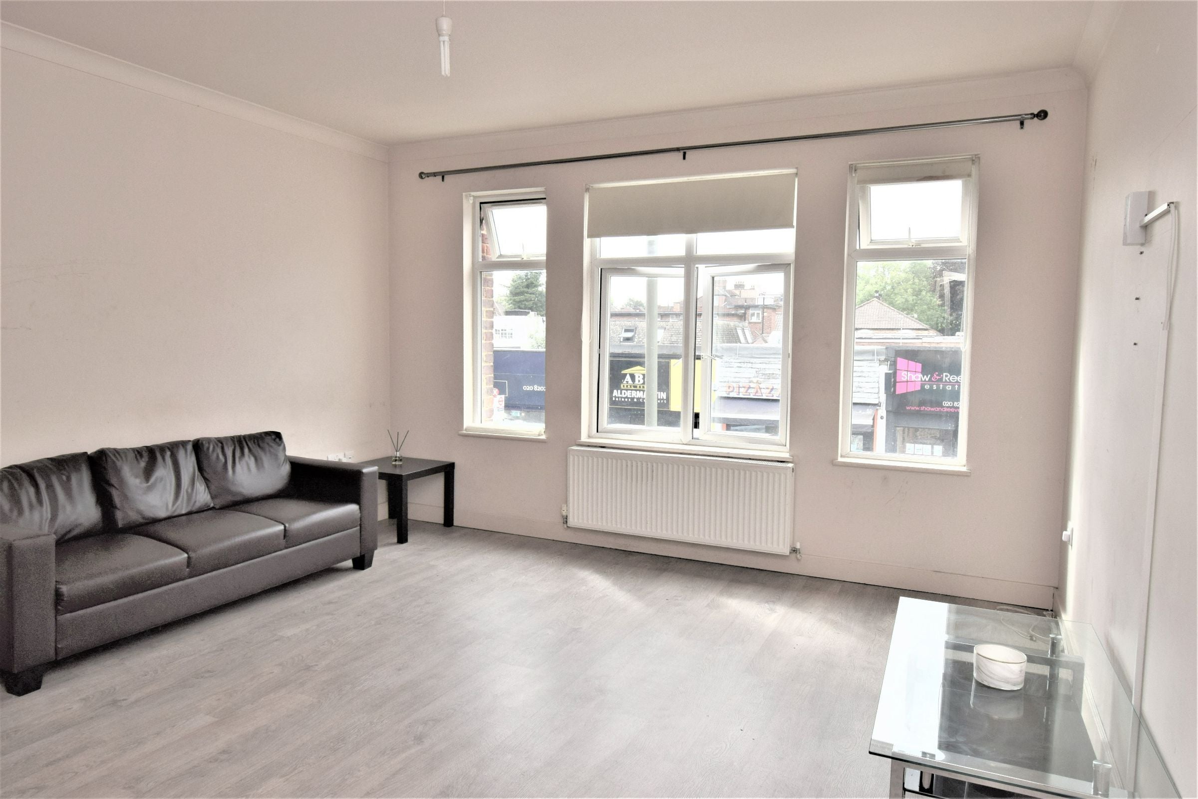 Flat Brent Street in Greater London