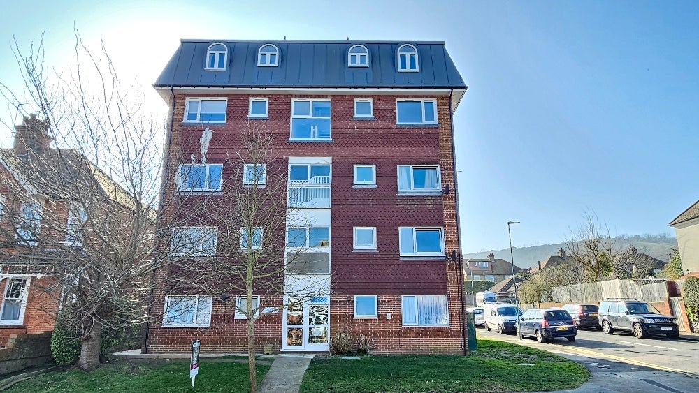 Flat Victoria Drive in Eastbourne