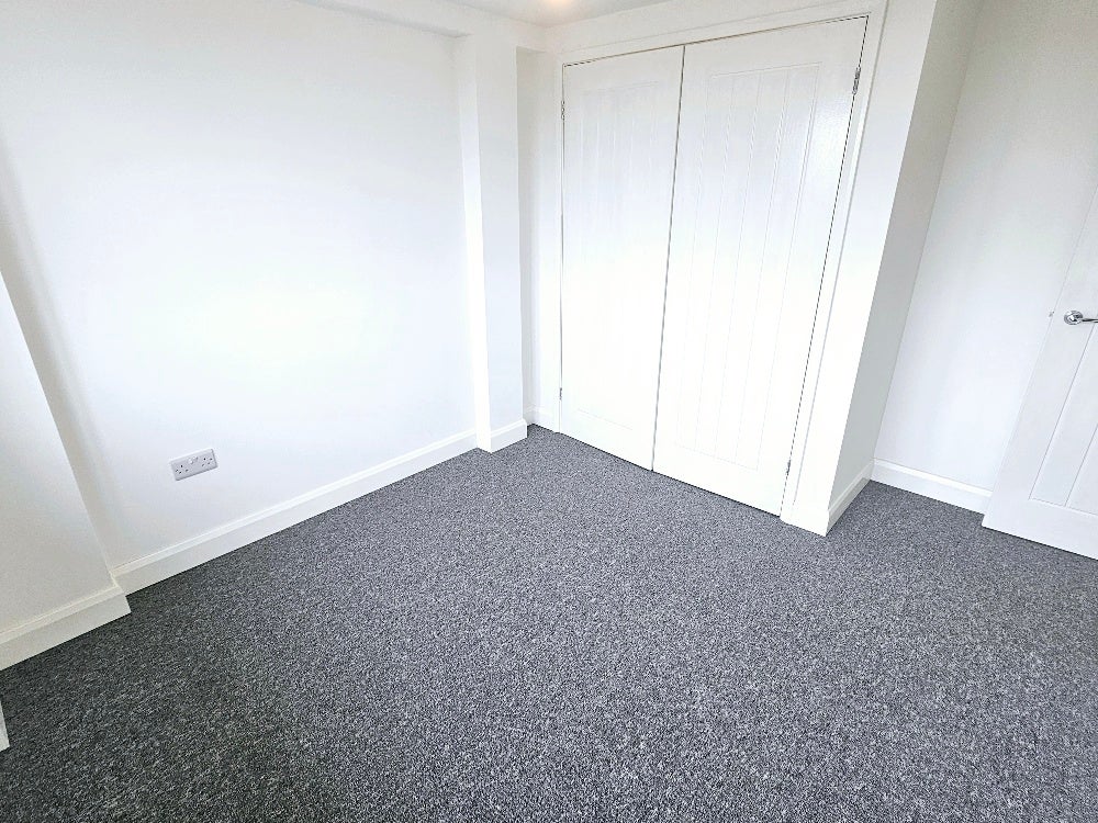 Flat Victoria Drive in Eastbourne