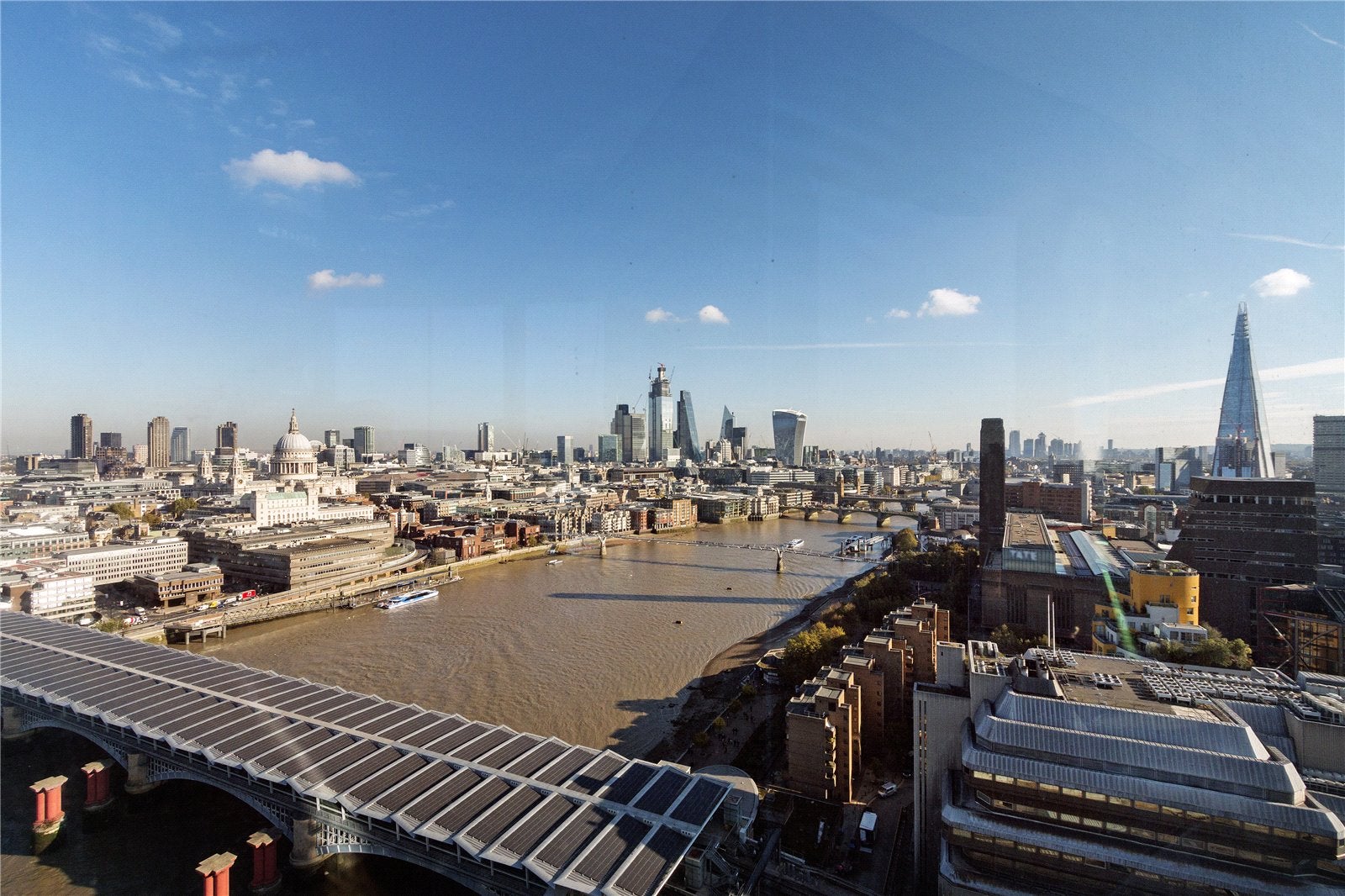 Flat Blackfriars Road in Greater London