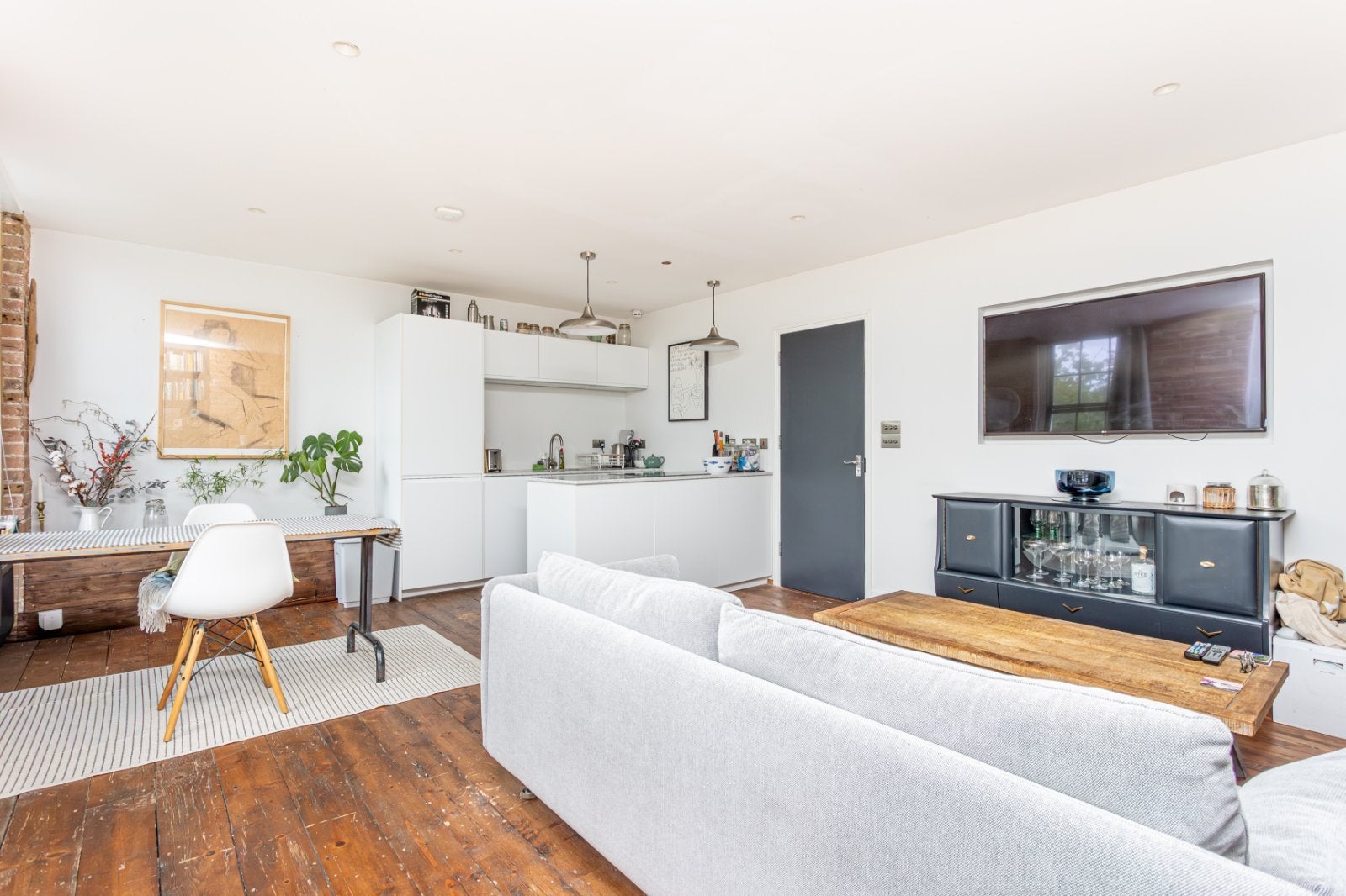 Flat Addington Street in Thanet