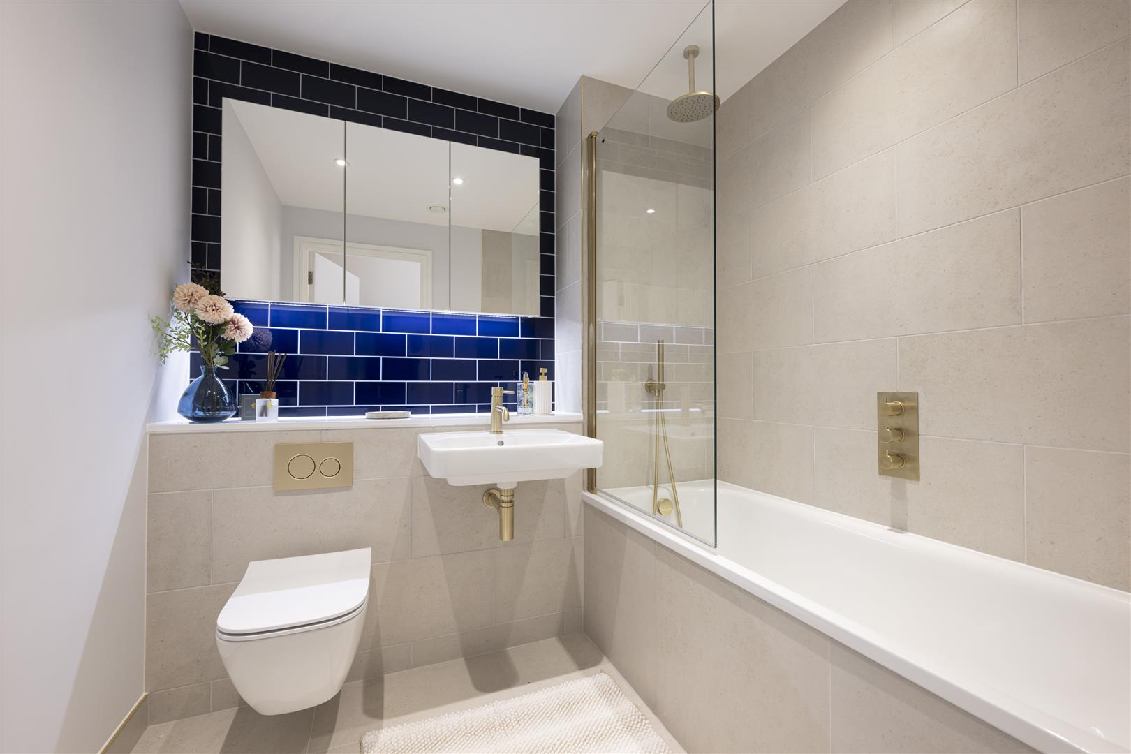 Flat Fifth Way in Greater London