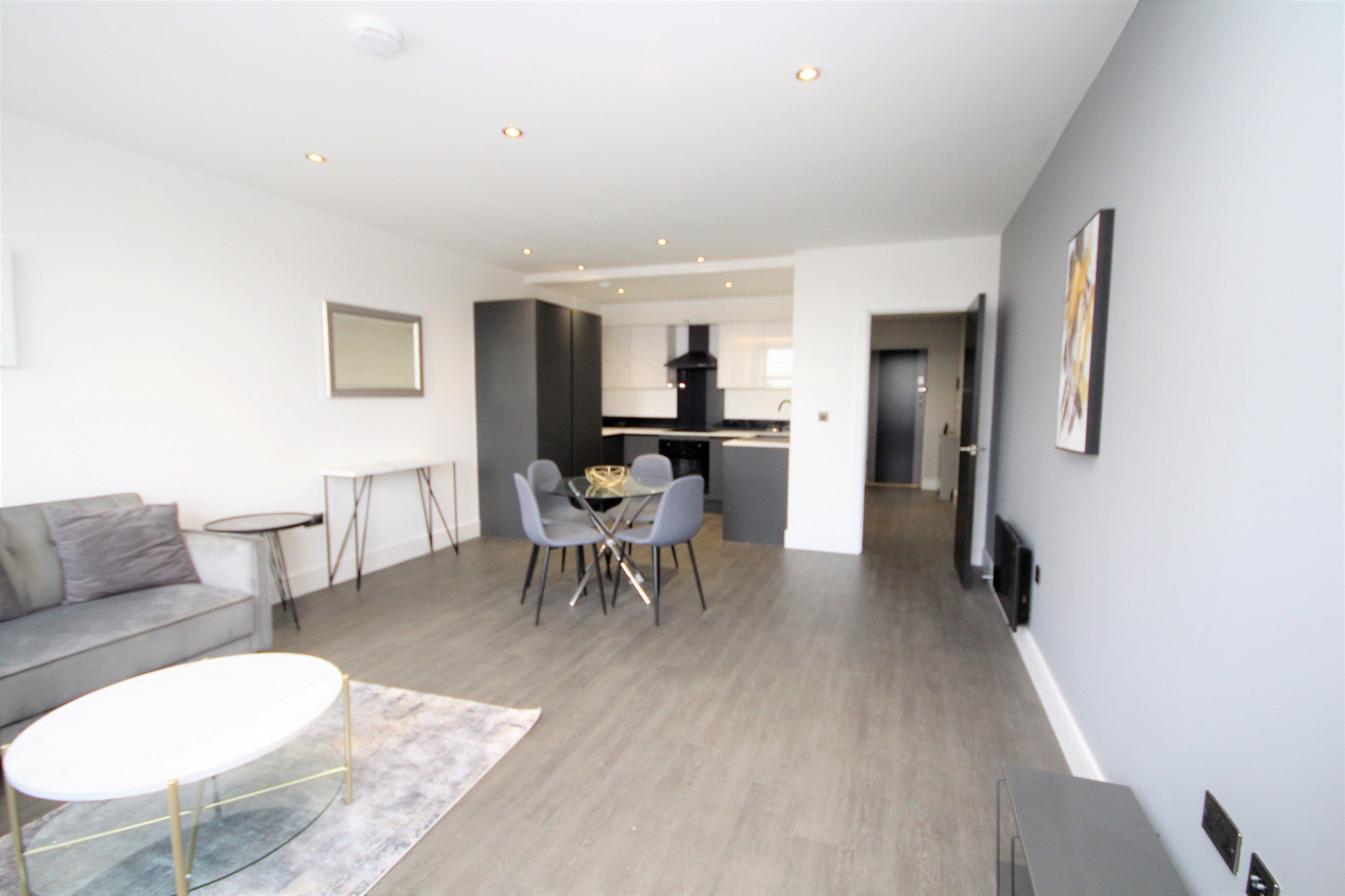 Flat Main Sprit Weind in Preston