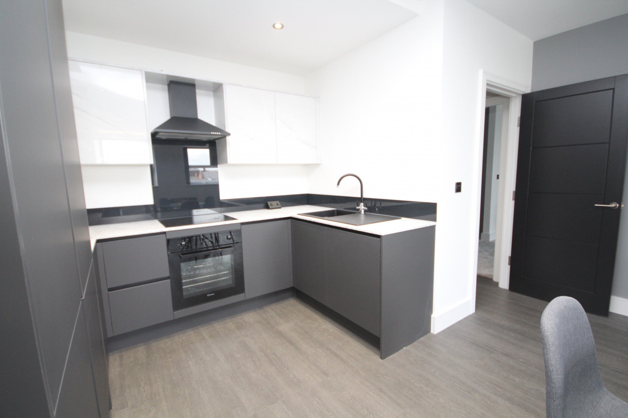 Flat Main Sprit Weind in Preston