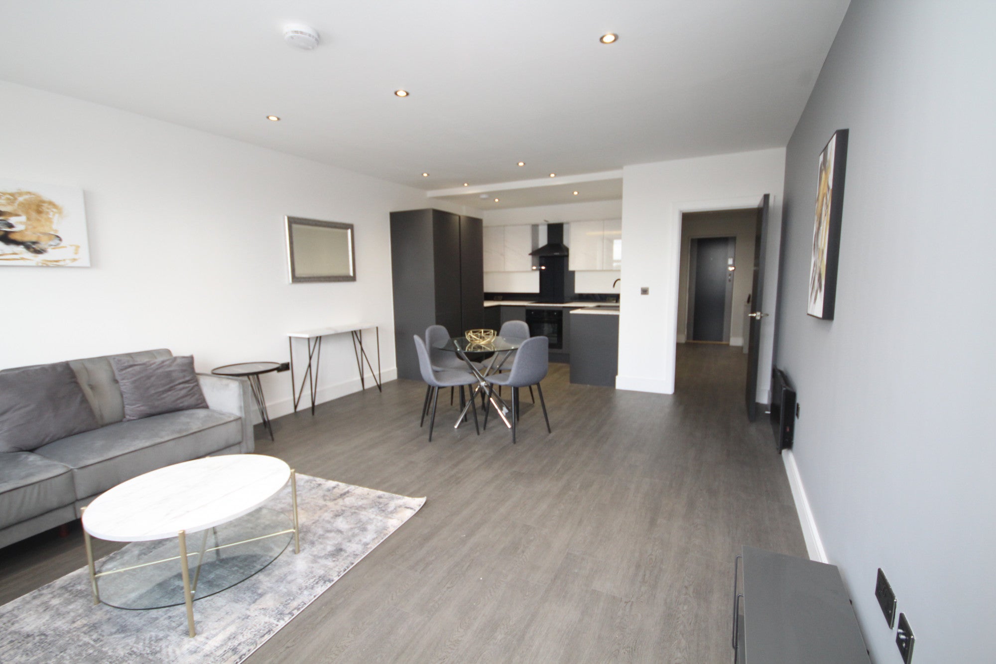 Flat Main Sprit Weind in Preston