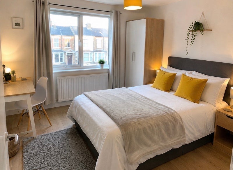 Room Gardner Close in Greater London