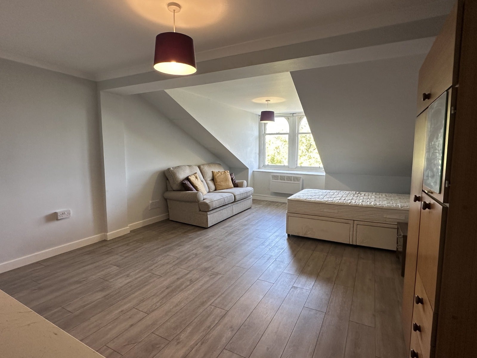 Flat Dyce Lane in Glasgow