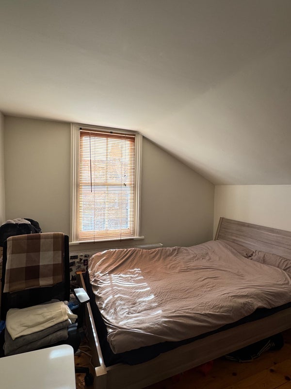 Room Ballater Road in Greater London