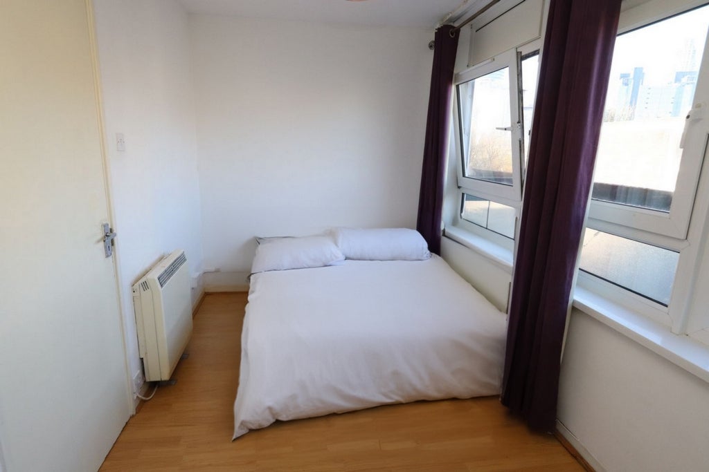 Room Globe Road in Greater London