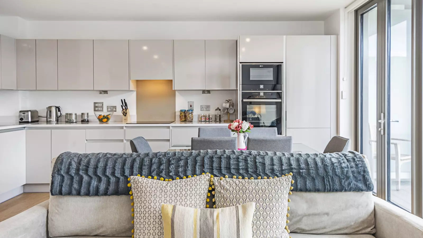 Flat Kilburn Park Road in City of Westminster