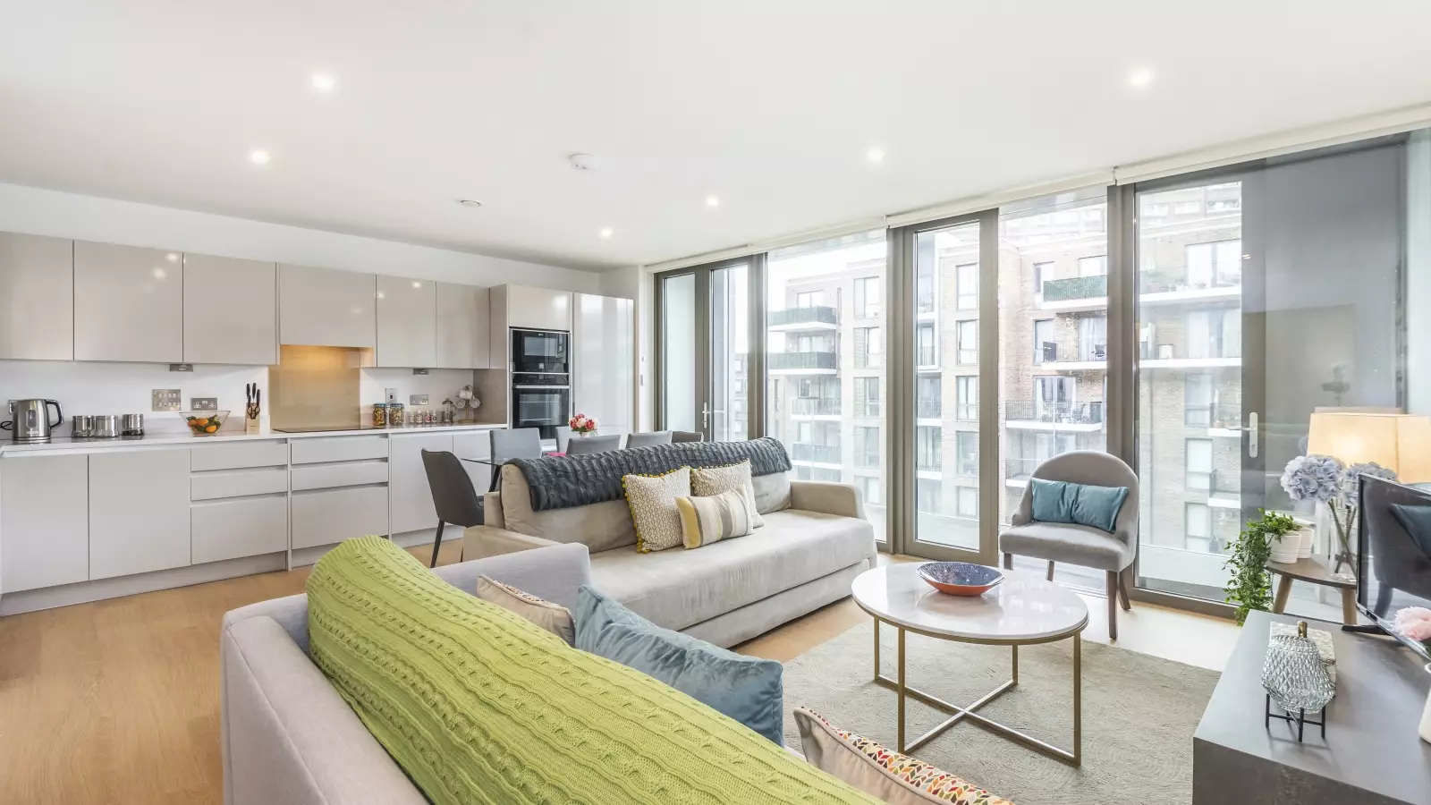 Flat Kilburn Park Road in City of Westminster