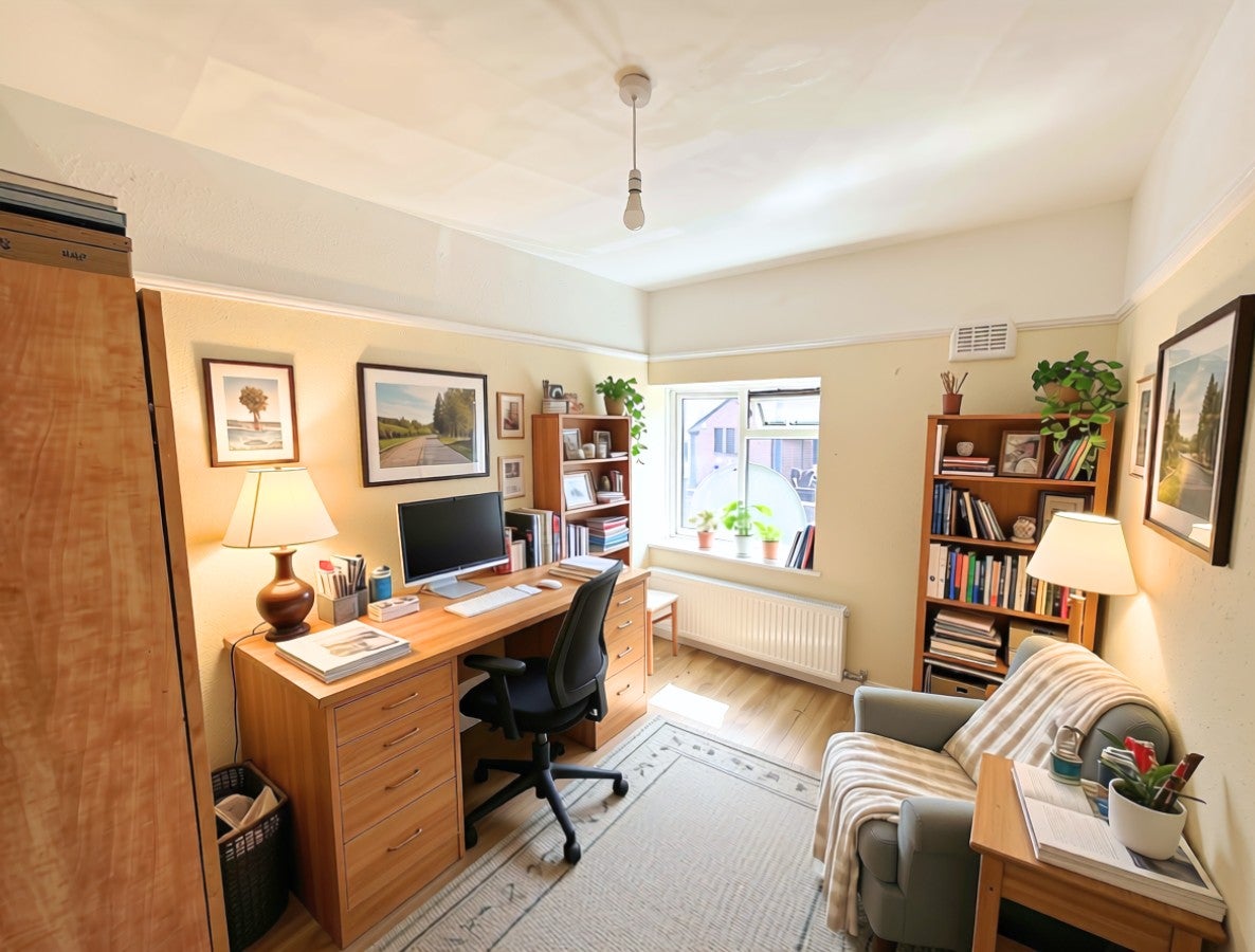 Flat Hay Lane in Greater London
