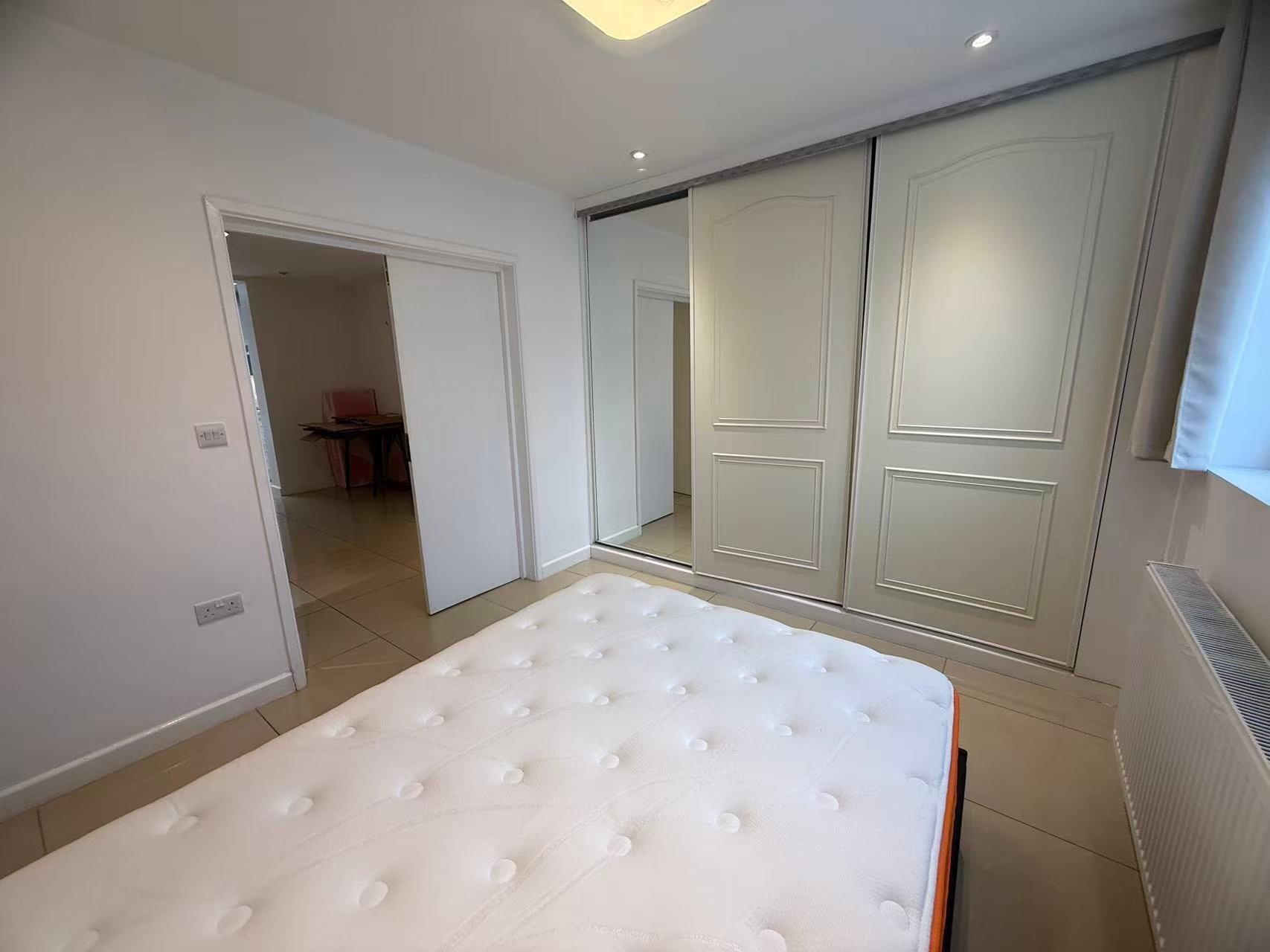 Flat Langbrook Road in Greater London