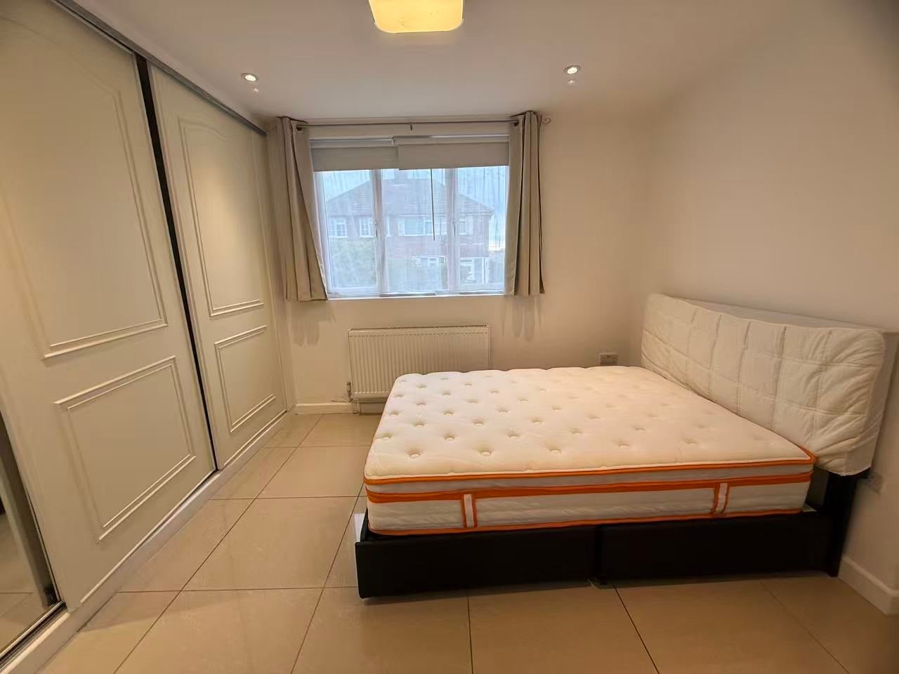 Flat Langbrook Road in Greater London