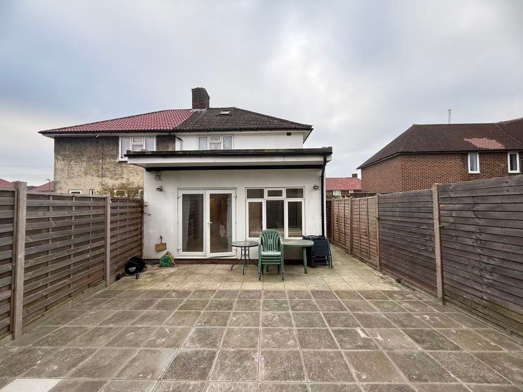Flat Langbrook Road in Greater London