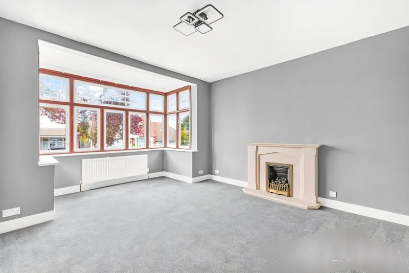 Room Park Chase in Greater London