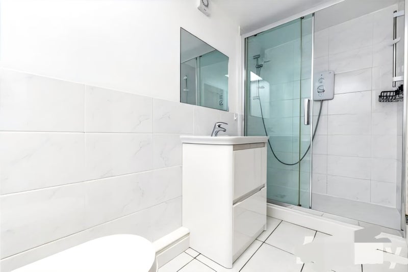 Room Park Chase in Greater London