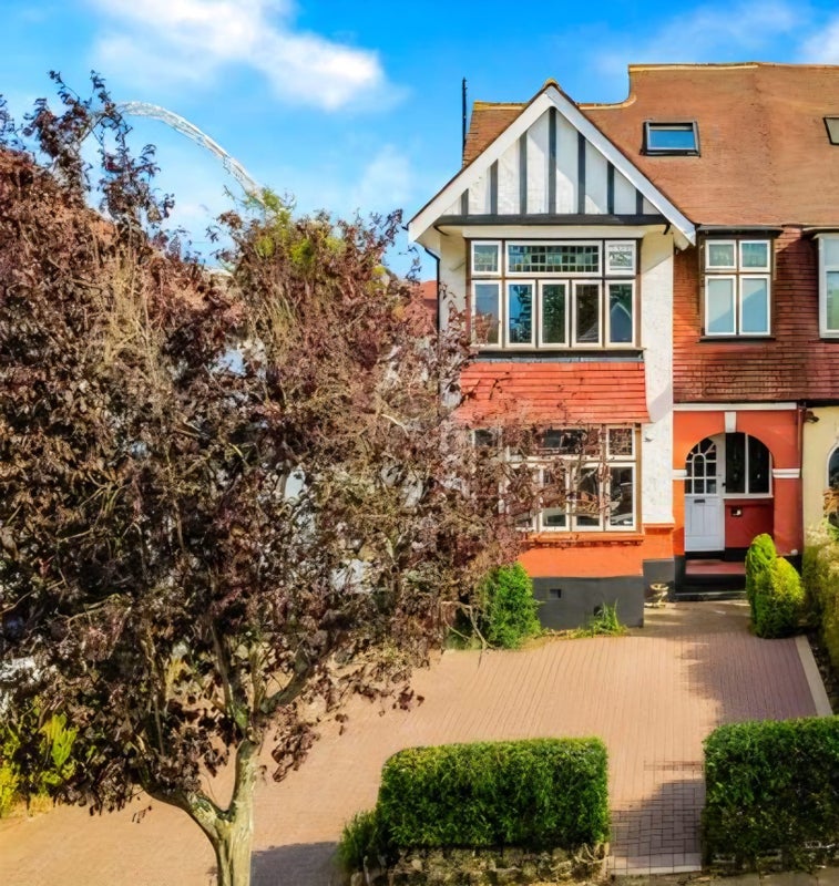 Room Park Chase in Greater London